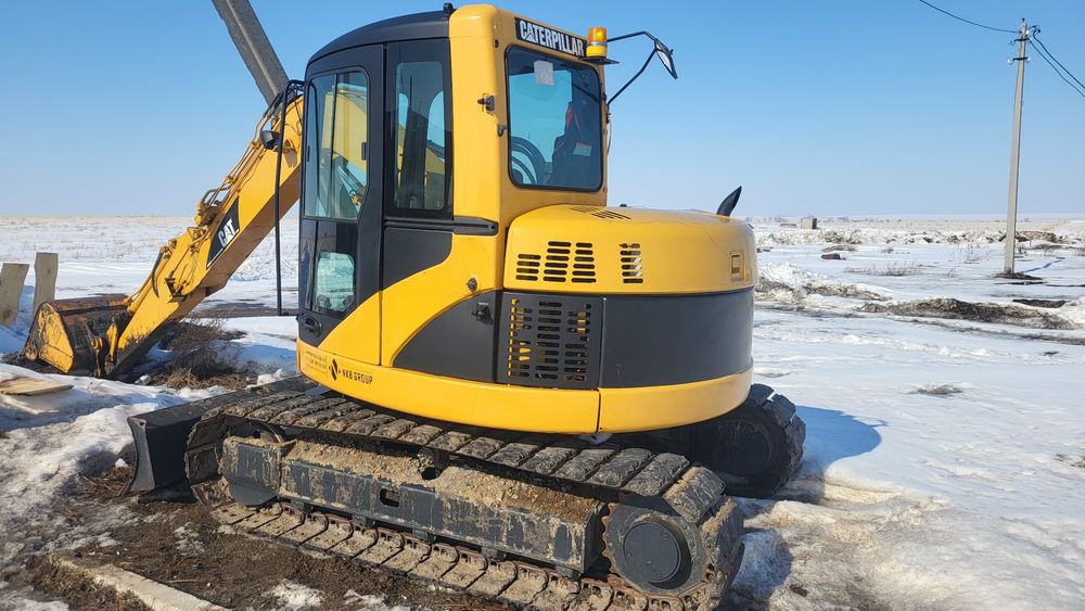 Экскаватор KAT   гусеничный 8 тонник