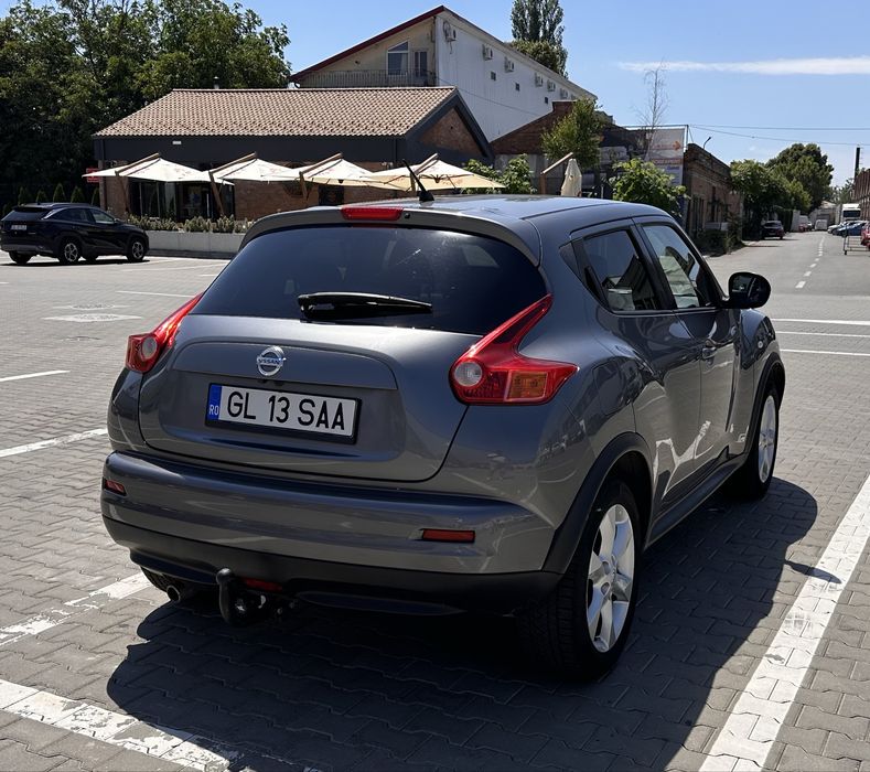 Nissan Juke  F15
