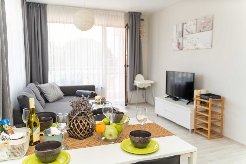 Дава се под наем Тристаен апартамент в Варна, м-т Евксиноград - 80 кв.м за 650 € - Снимка #2