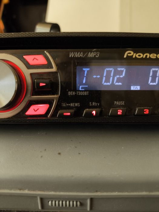 Висок клас авто cd Pioneer deh-7300bt