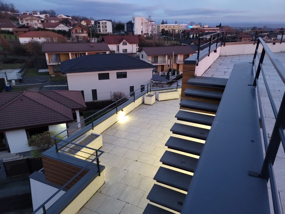 Apartament penthouse semifinisat !!!