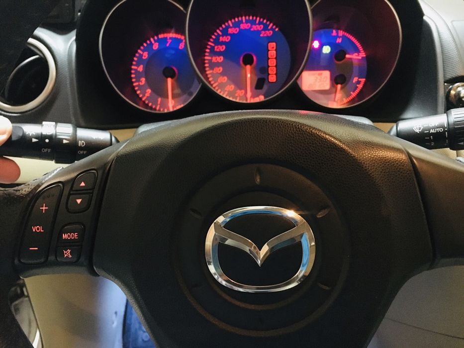 Продам свой автомобиль Легендарная MAZDA модель 3 MADE IN JAPAN ОАЭ