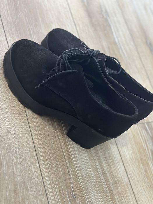 Pantofi cu platforma