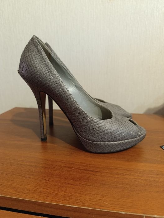 Туфли Dior, оригинал, 36 размер.