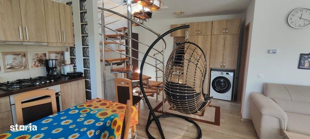 Apartament 3 camere, 110mp, parcare, zona Vivo