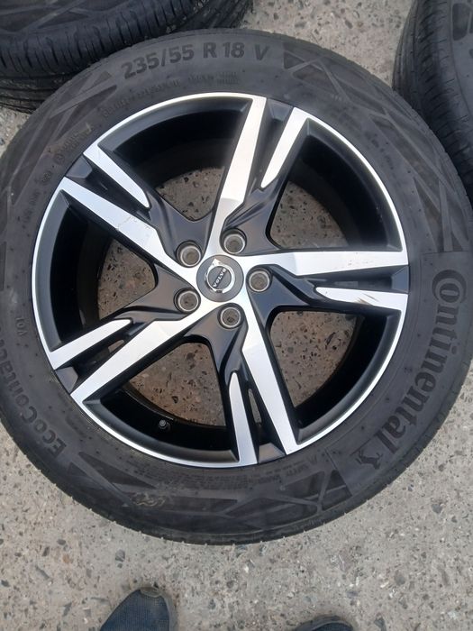 Jante bicolore 235 55 18 5 x 108 continental bolvo xc 40 v 90