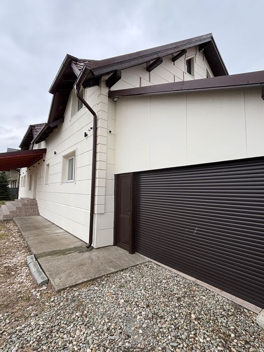 Vila ideala pentru locuit mai multe familii