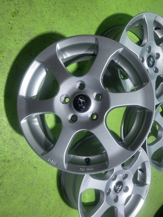16 5x114.3 Hyundai Kia Mazda лети джанти 5х114.3