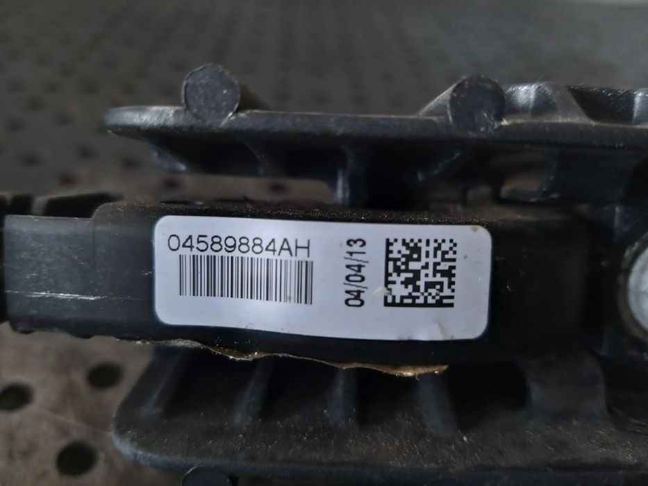 Maner usa dreapta fata jeep grand cherokee 4 wk wk2 04589884ah