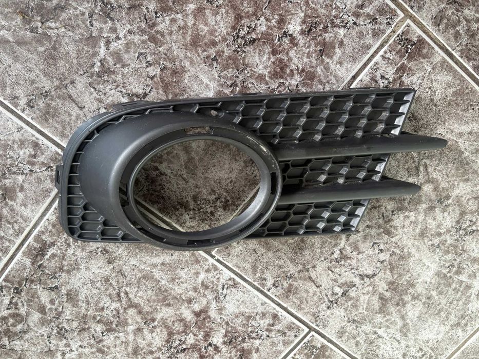 Лява основа / решетка за халоген VW Tiguan I / Тигуан 1 2011 - 2016