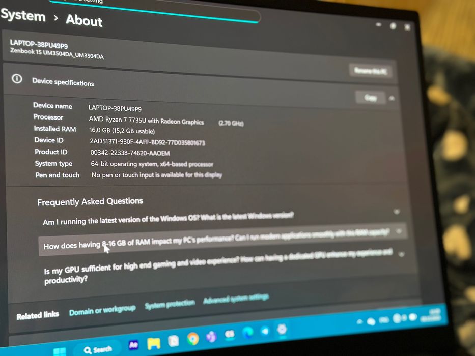 Продается ноутбук Asus Zenbook 15.