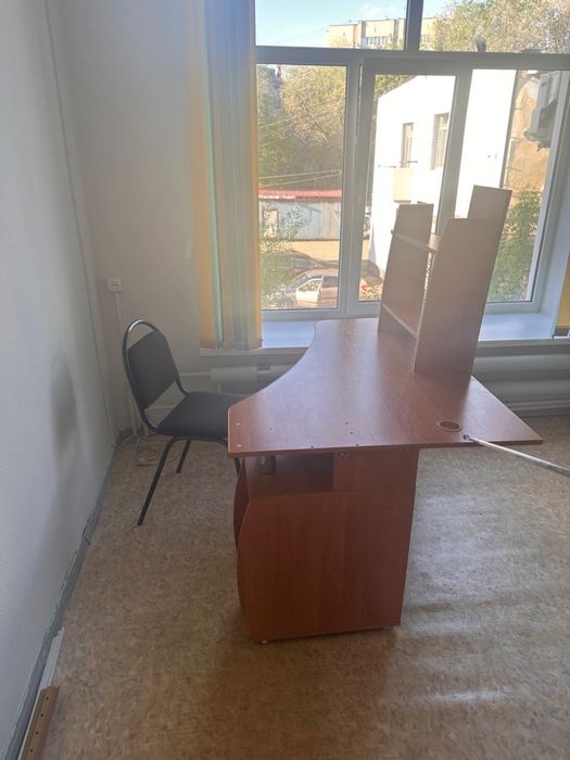 Стол компьютерный