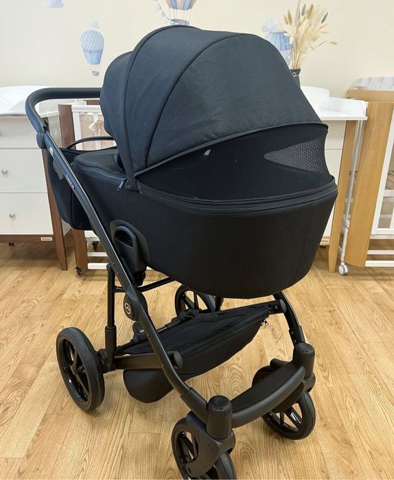 Детская коляска зима-лето