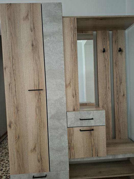 Прихожая с зеркалом