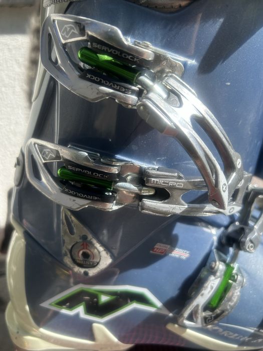 Clapari Nordica , 26-26.5  unisex - stare foarte buna