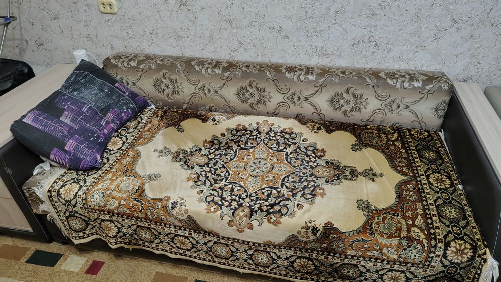 Диван,кресло отдам даром