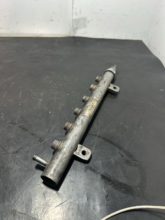 Rampa injectoare volkswagen Vw Crafter 2.5 TDI 076130093C