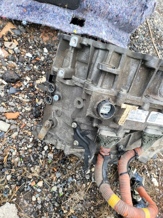 Dezmembrez Cutie ford mondeo,c max ,fusion  hybrid