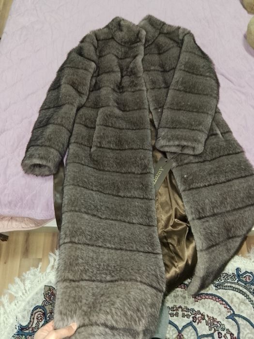 Продам новую эко шубу. Размер стандарт