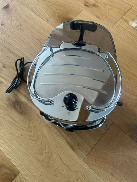 Vând espressor manual DeLonghi ECOM311.BK în stare foarte bună