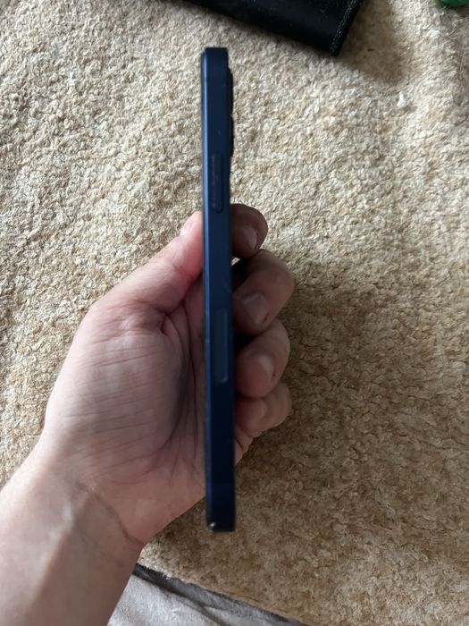 Продам iPhone 12 128 gb синий