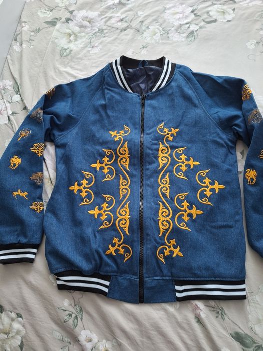 Бомбер в национальном стиле