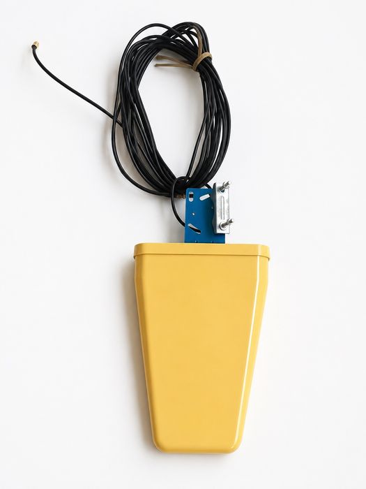 4G LTE modem va routerlar kuchaytiruvchi antenna. Внешняя антенна для