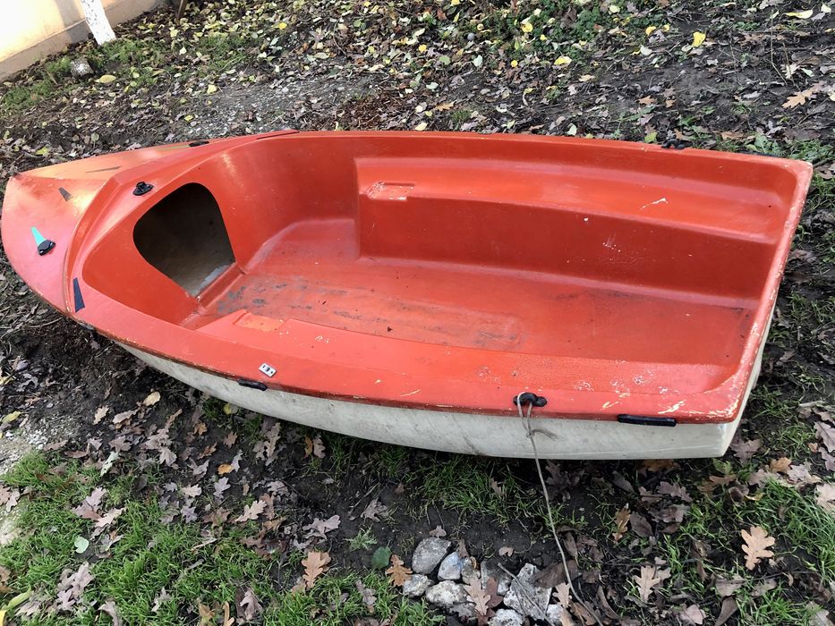 Barca fibra de sticla 3.7 metri 1.55 latime stabila usoara