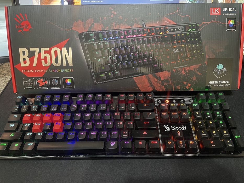 Продам механическую клавиатуру