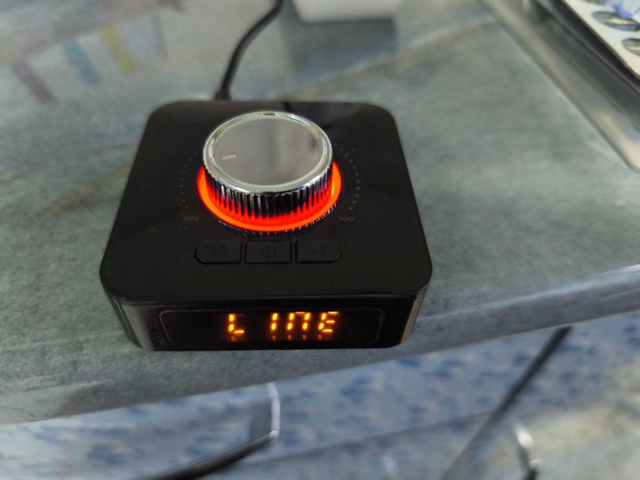 Adaptor bluetooth cu telecomanda, volum, card, jack 3,5mm