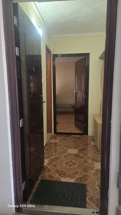 Închiriez garsoniera