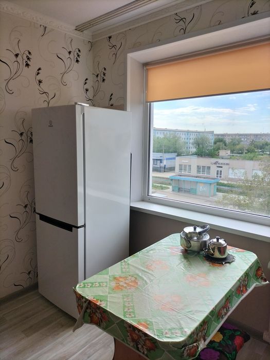 Продам 3-х  комнатную квартиру .
