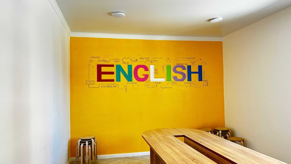 Роспись стен и холстов в городе Алматы