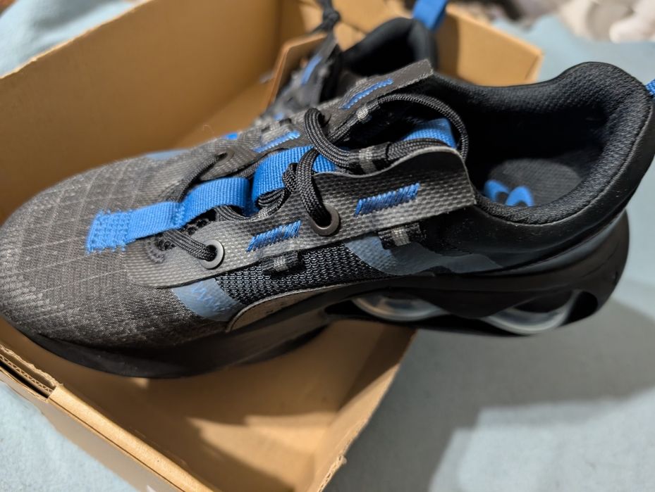 Vand adidasi Nike Air Max