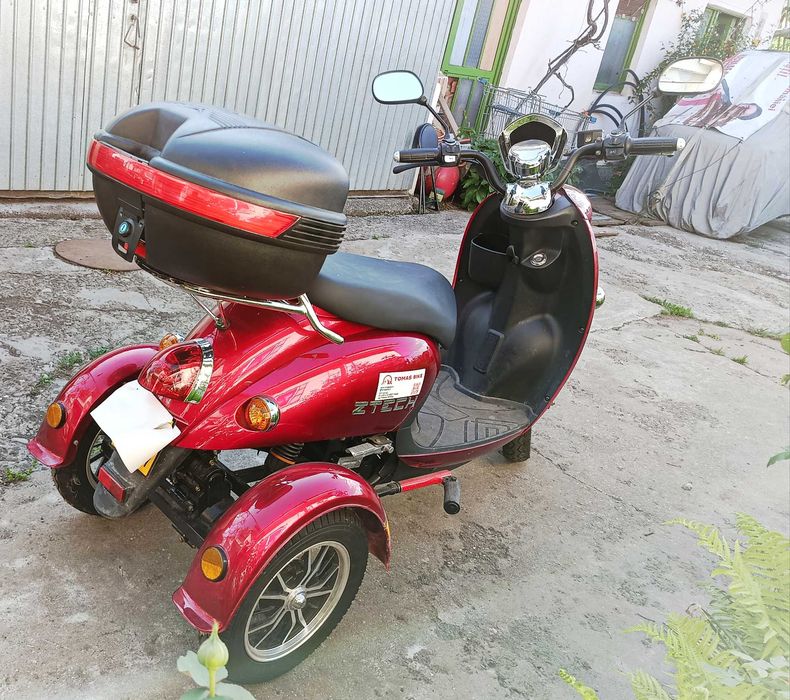 Triciclu electric tip scuter ZTECH ZT-63B TRILUX 3.0, fara permis 25 km/h  rosu