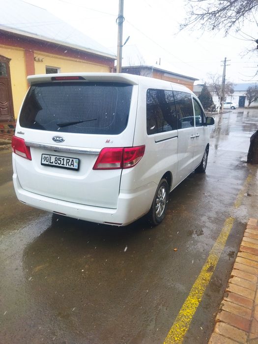 Жак микро автобус.