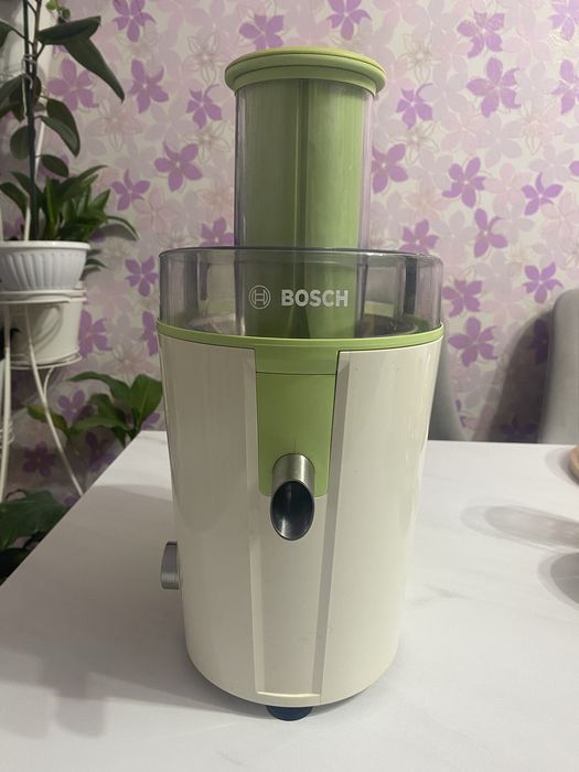 Соковыжималка Bosch MES25G0 белый, зеленый