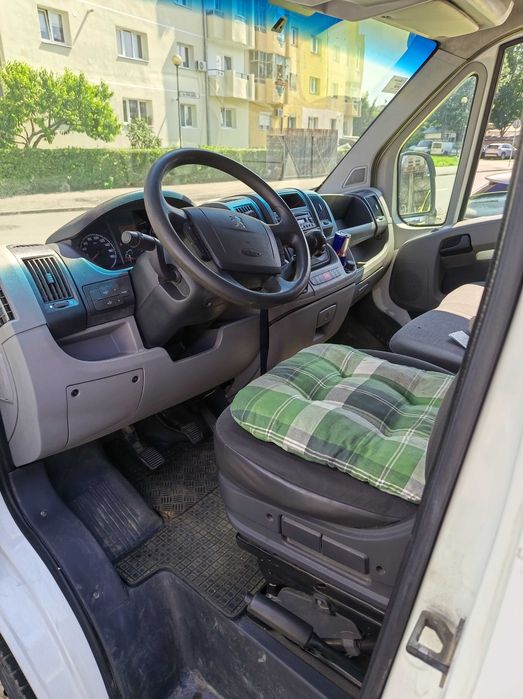 Vând Peugeot boxer