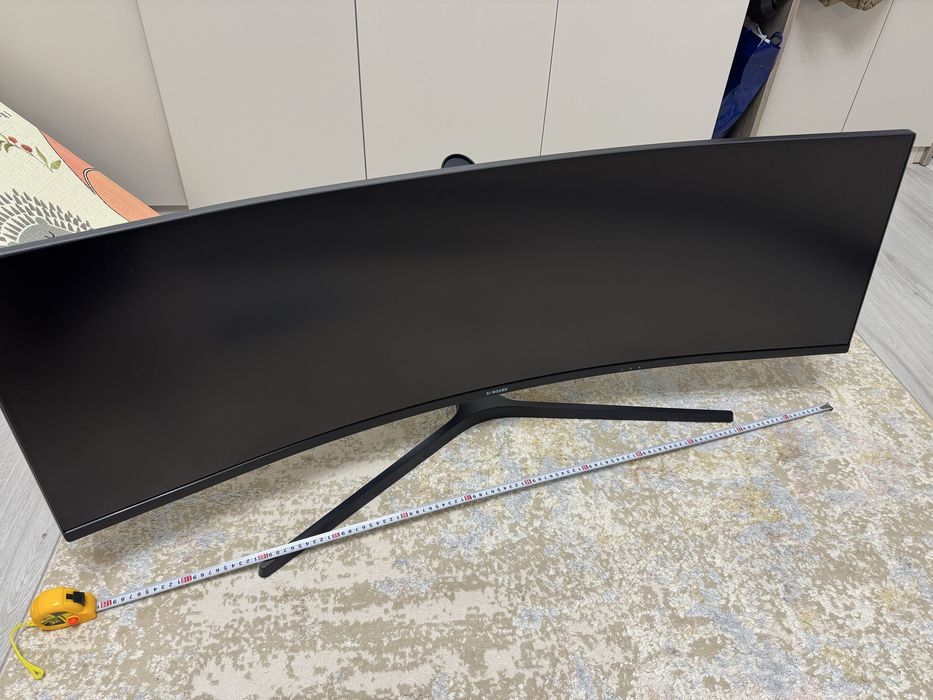 Monitor samsung 4K 144hz impecabil.