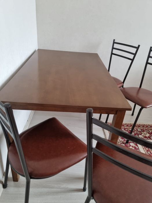 Продам стол со стульями