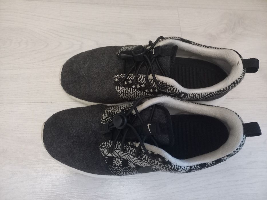 Продам кроссовки