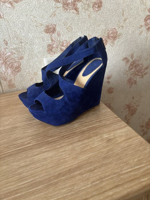 Босоножки от Bershka