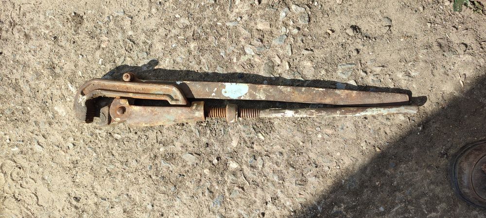 Продам гвоздодер, кувалда,лом,топор.