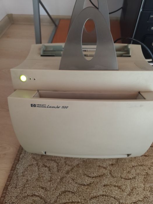 Принтер HP Laser Jet 1100
