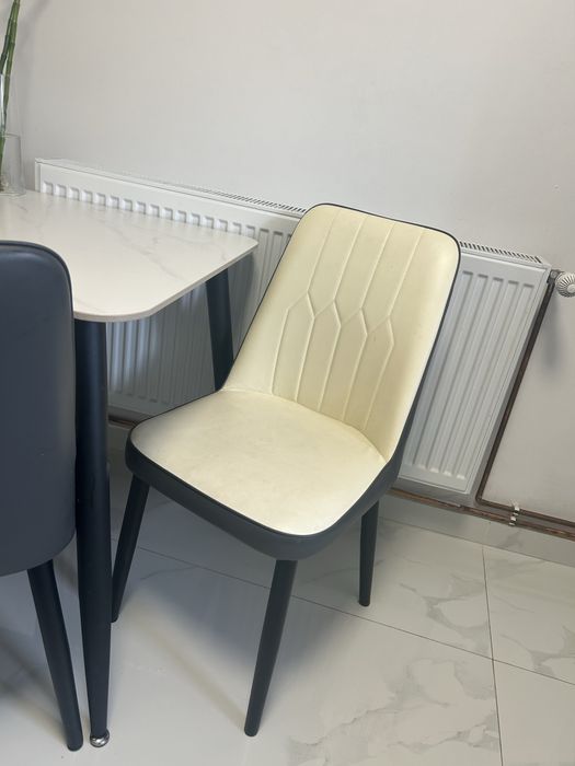 Vand Set Masa + 4 scaune