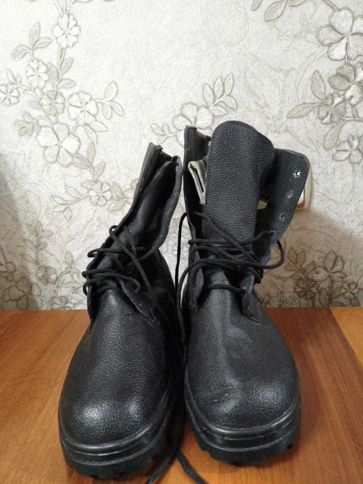 Продам новые, зимние берцы