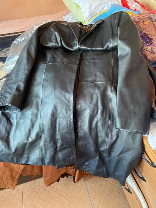 Îmbrăcăminte de piele