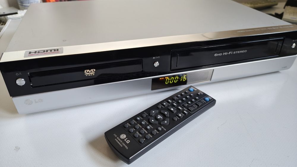 Combo LG video VHS și DVD cu HDMI