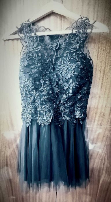 Вечерна дамска рокля/туника с блестящи елементи и тюл