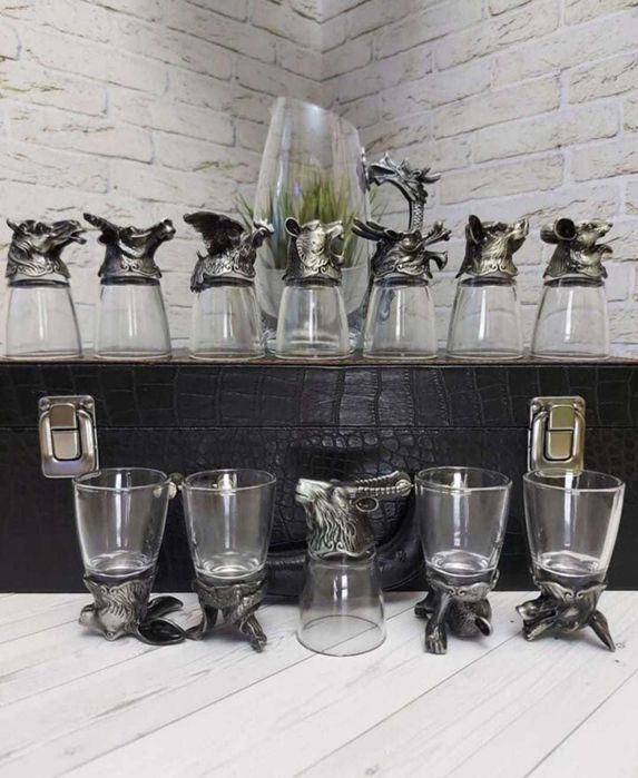 Подарок мужчине рюмки перевертыши в кейсе